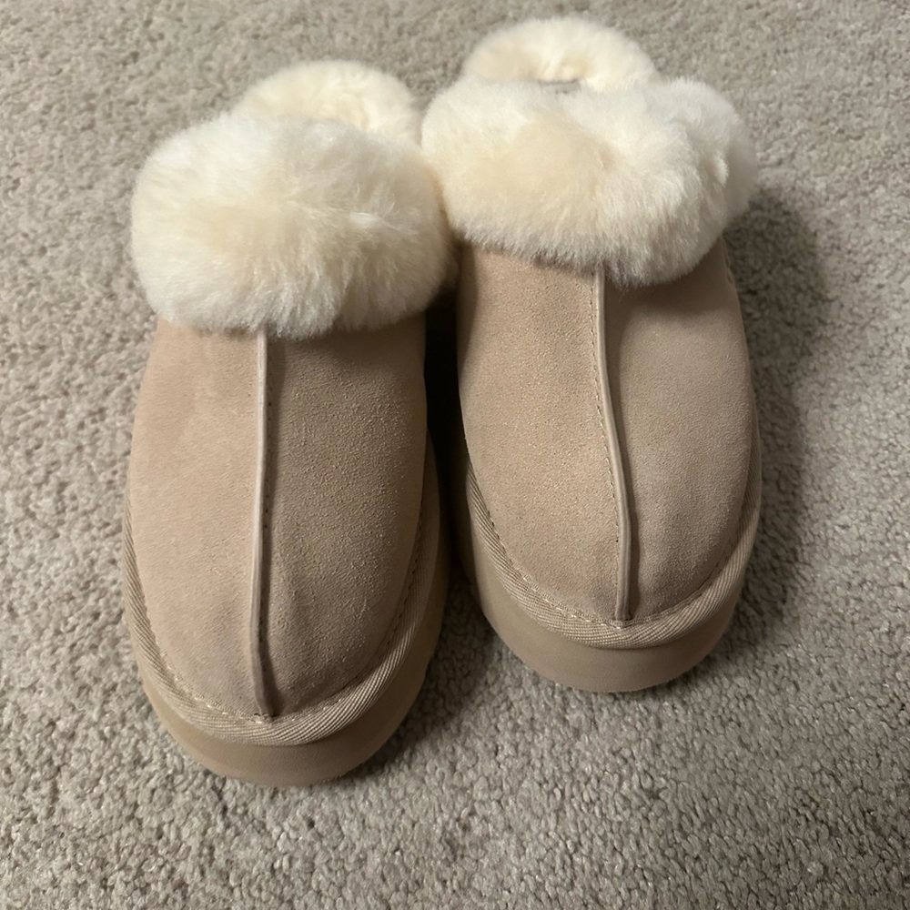 UGG